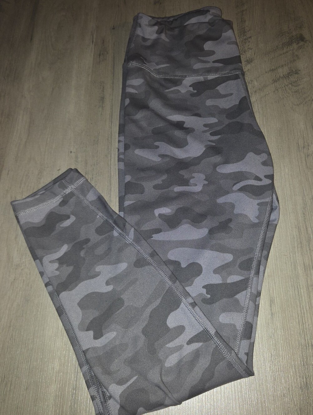 Danskin Women's High Rise Active Leggings Gray Camouflage Print Size M